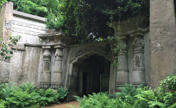 In Glorious Highgate Cemetery Highgate Cemetery