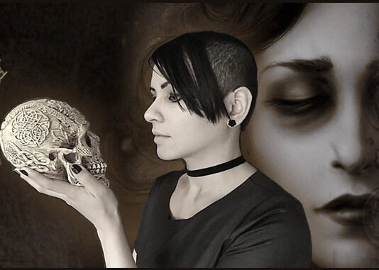 Tragic Books: Illustrated Dark Fantasy and Gothic Fiction from Isis Sousa